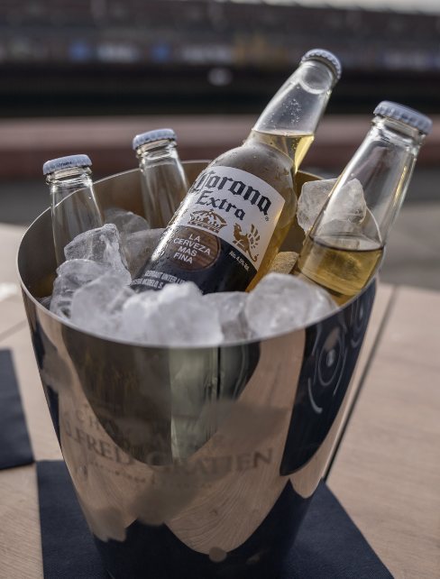 Corona Bier eisgekühlt Bar Service Catering Frankfurt