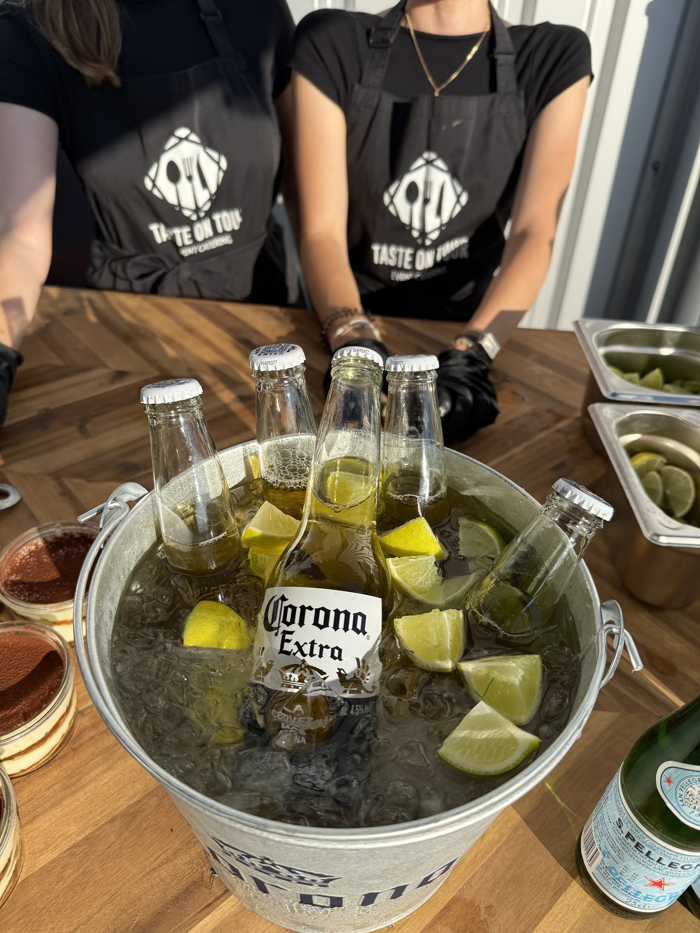 Bar Service mit Cocktails und Bier Event-Catering Offenbach